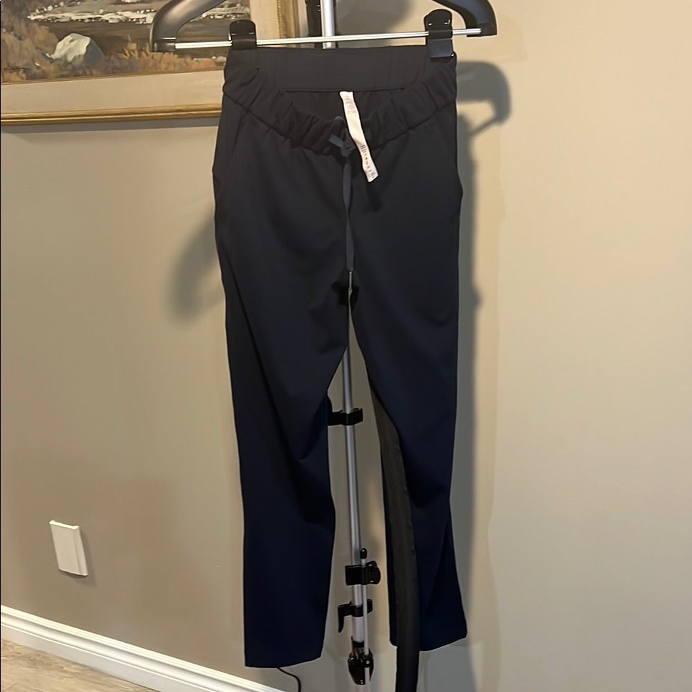 lululemon on the fly pants.